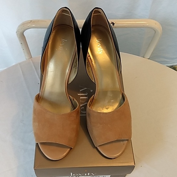 Levity Annik open toe pump - Picture 8 of 8